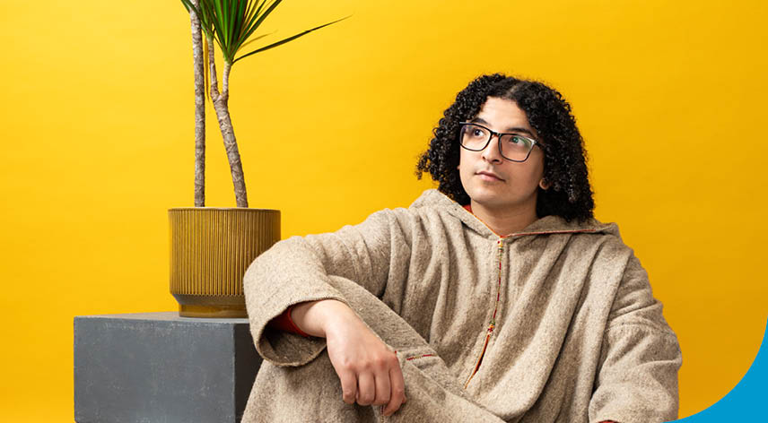 Ay­oub - En verbied de vogels om te fluiten